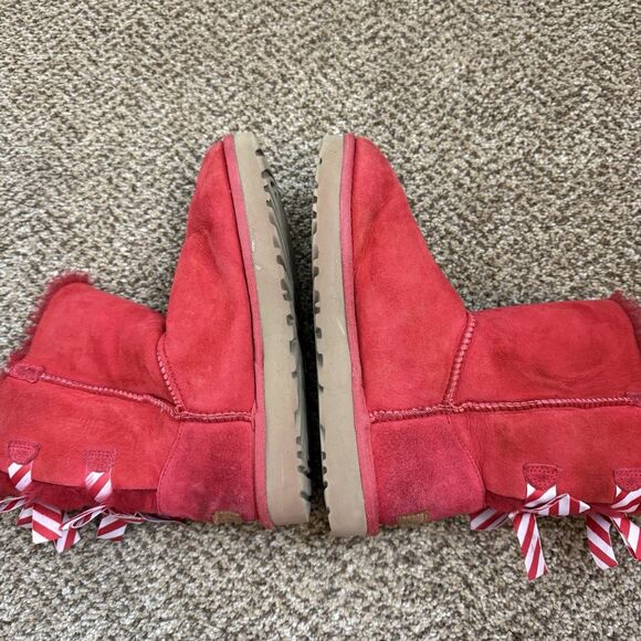 Uggs Red Short Boots With Striped Christmas Bows Rare Women’s Size 6 - Picture 10 of 12